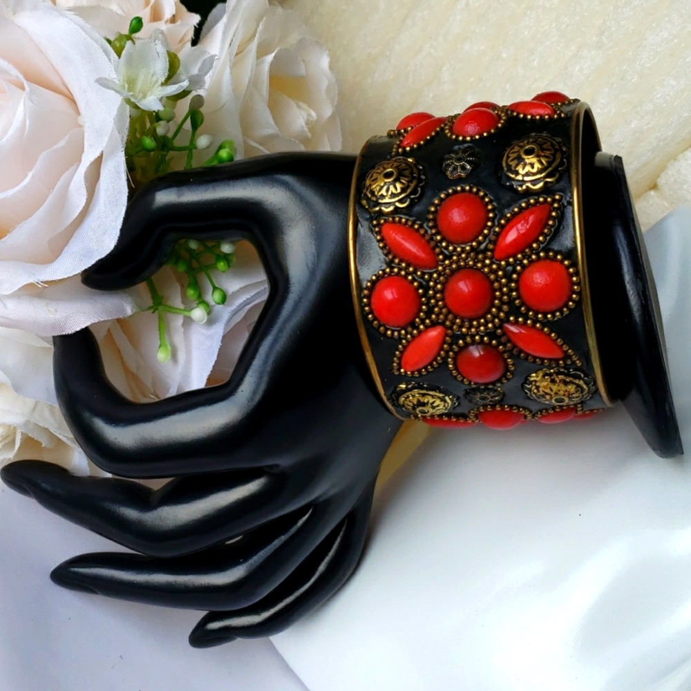 Metal Red Flower Bangle